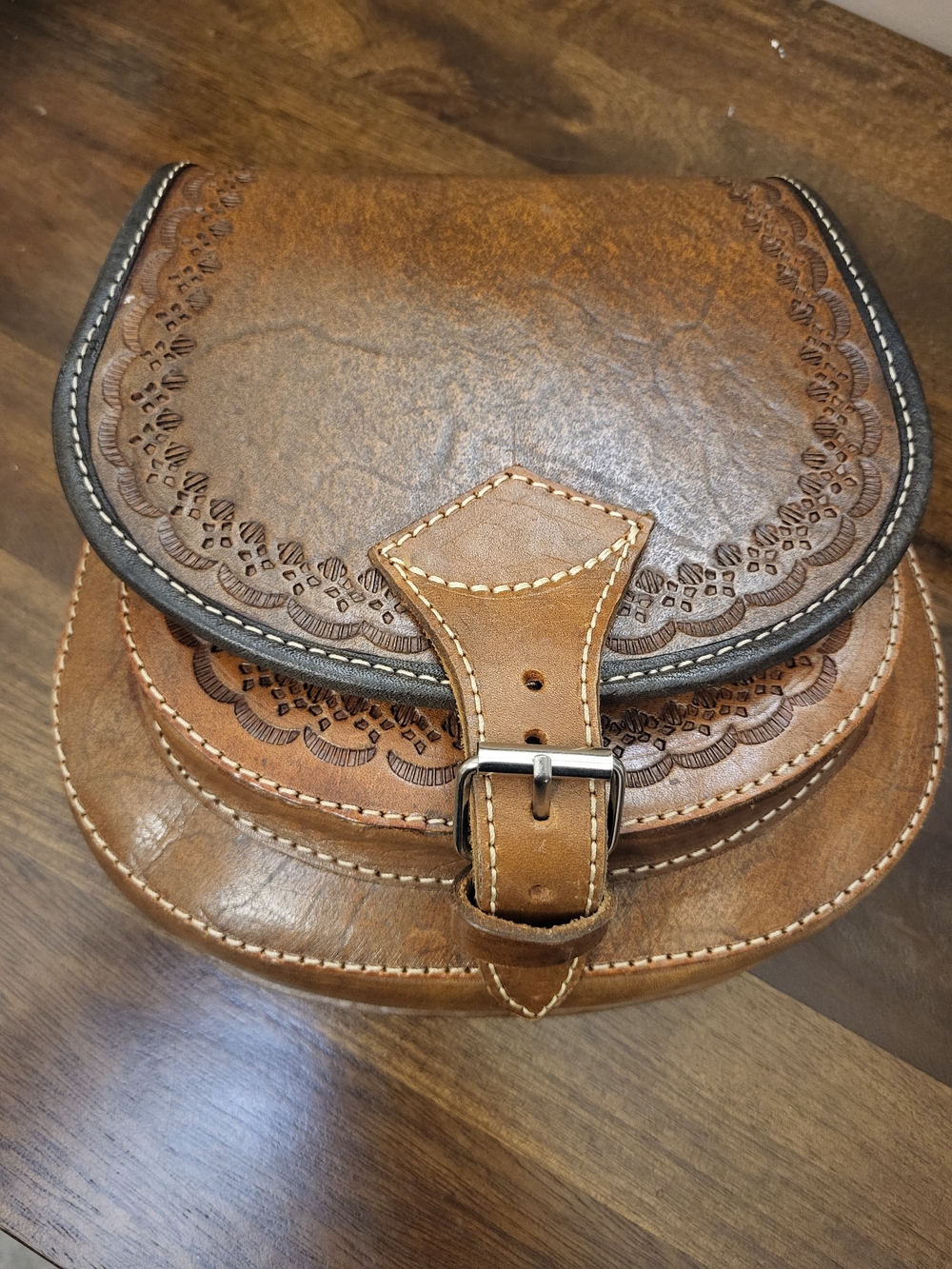 Stylish Brown Women's Leather Crossbody Bag